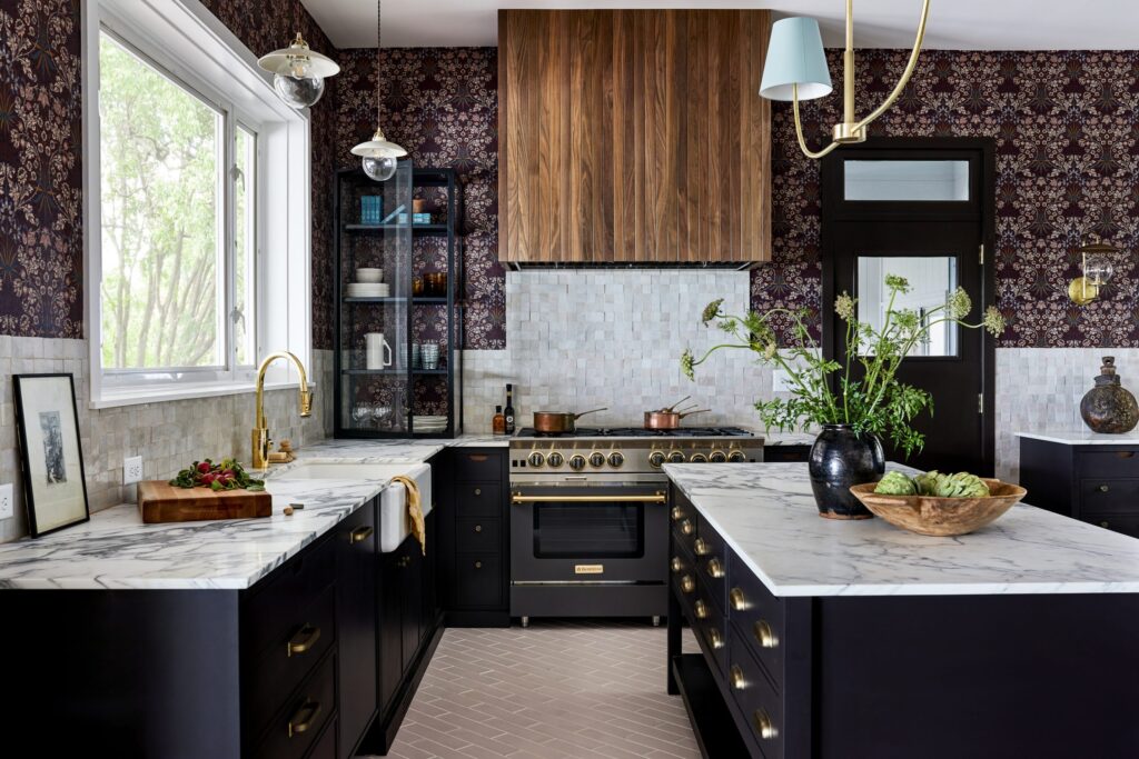A practical and functional chef's kitchen in a home remodel in Annapolis, Marlyand